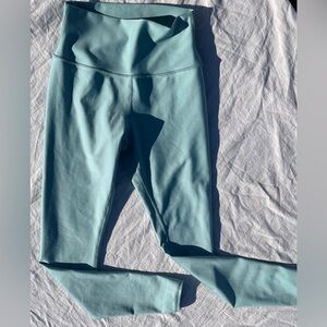 Blue Alo Yoga leggings full length